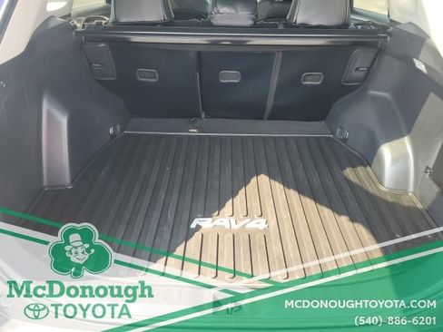 Used 2021 Toyota RAV4 XLE w/ Convenience Package AWD/4WD image 15