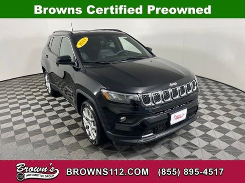 Used 2023 Jeep Compass Latitude image 1
