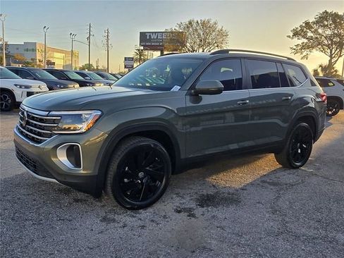 New 2026 Volkswagen Atlas SE image 6