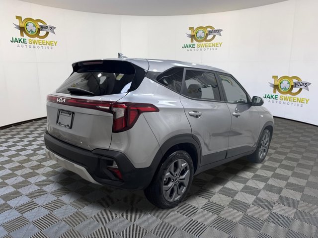 Certified 2026 Kia Seltos LX FWD image 12