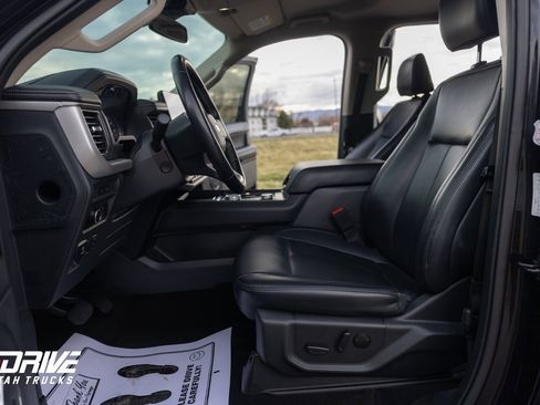 Used 2023 Ford Expedition Max XLT image 25