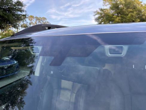 Used 2022 Subaru Ascent Limited w/ Technology Package image 2