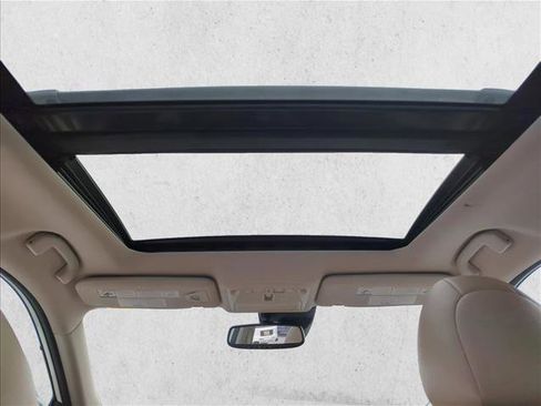 Used 2020 Nissan Rogue SL w/ Premium Package image 19