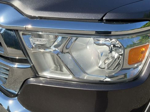 Used 2022 RAM 1500 Laramie AWD/4WD image 25