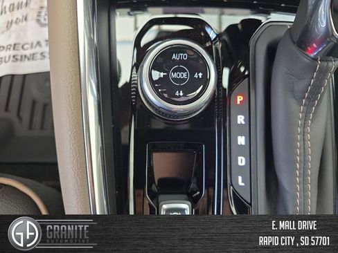 New 2026 GMC Canyon Denali w/ LPO, Denali Black Edition AWD/4WD image 33