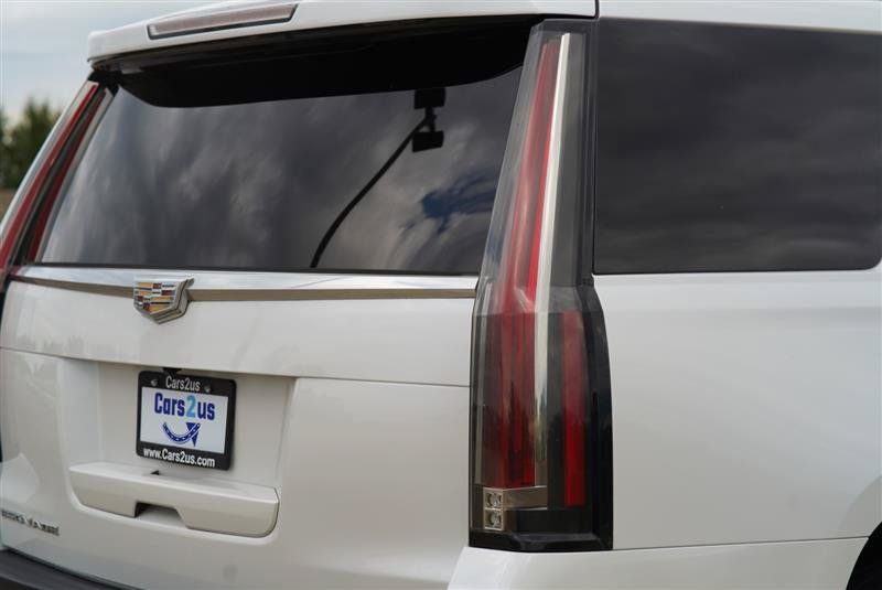 Used 2016 Cadillac Escalade Platinum AWD/4WD image 37