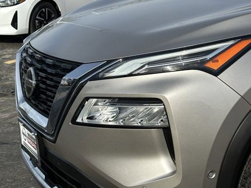 Used 2021 Nissan Rogue Platinum image 8