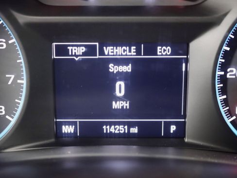 Used 2018 Chevrolet Equinox LT image 16