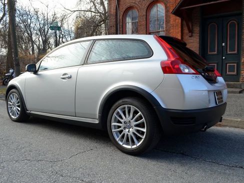 Used 2010 Volvo C30 T5 image 7
