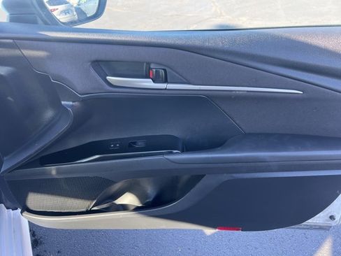 Used 2025 Toyota Camry LE image 33