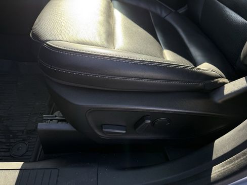 Used 2022 Ford Escape Titanium w/ Class II Trailer Tow Package image 12