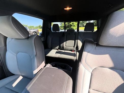 Used 2023 RAM 1500 Big Horn AWD/4WD image 36