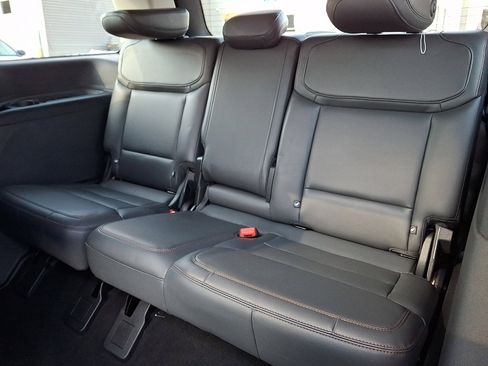 Certified 2025 Ford Expedition Active AWD/4WD image 14