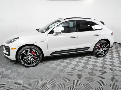 New 2026 Porsche Macan S image 2
