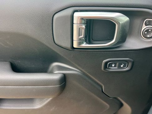 New 2026 Jeep Wrangler Unlimited Rubicon w/ Safety Group image 11