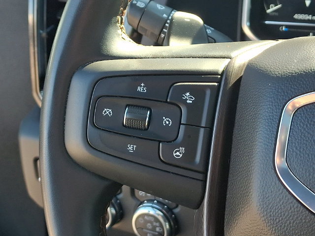 Used 2024 GMC Sierra 1500 AT4 w/ Technology Package AWD/4WD image 7