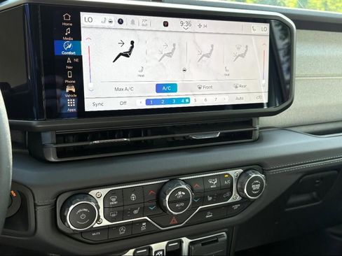New 2025 Jeep Wrangler Unlimited Sahara AWD/4WD image 6
