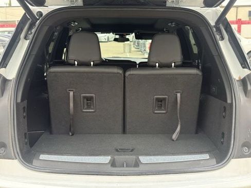 Used 2024 Cadillac XT6 Luxury FWD image 32