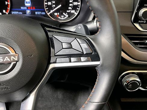 Used 2025 Nissan Altima 2.5 SR image 15