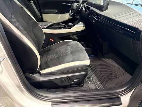 Used 2022 Kia EV6 GT-Line w/ GT-Line Suede Seat Package image 99