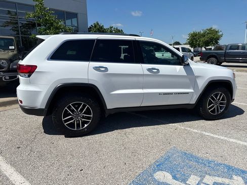 Used 2022 Jeep Grand Cherokee Limited AWD/4WD image 29