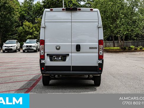 Used 2025 RAM ProMaster 2500 w/ Convenience Group FWD image 13