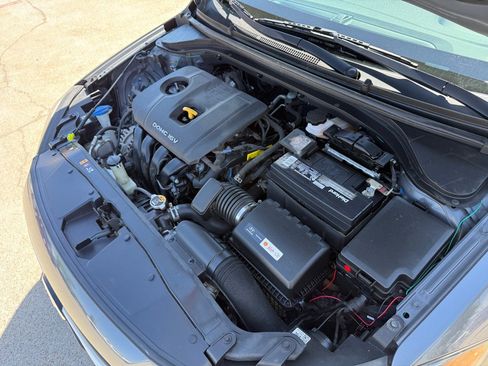 Used 2018 Hyundai Elantra SEL image 34