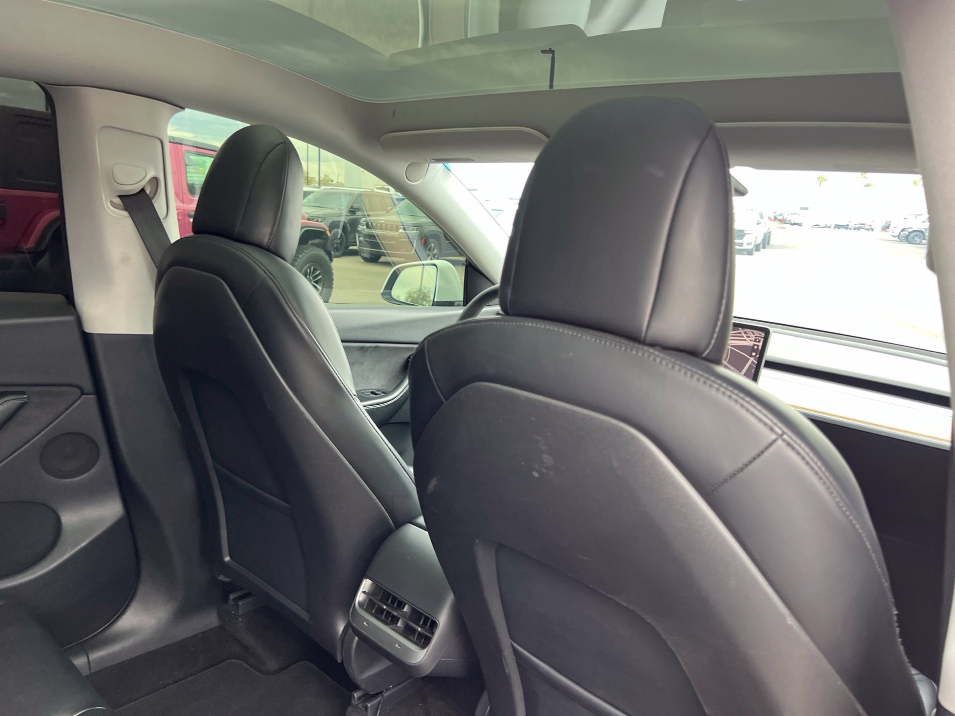 Used 2021 Tesla Model Y Long Range AWD/4WD image 19