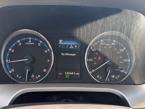 Used 2016 Toyota RAV4 XLE FWD image 25