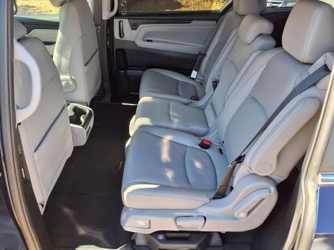 Certified 2023 Honda Odyssey EX-L image 9