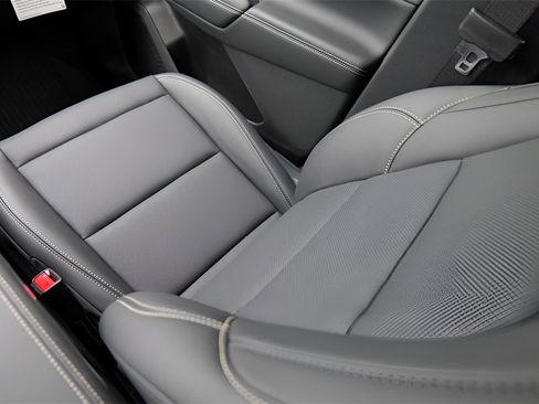 New 2026 GMC Terrain Elevation w/ Elevation Premium Package image 27