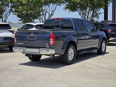 Used 2014 Nissan Frontier SV w/ SV Value Truck Package RWD image 4