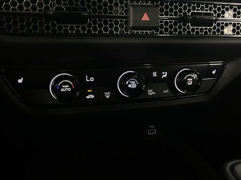 Used 2025 Honda HR-V Sport image 15