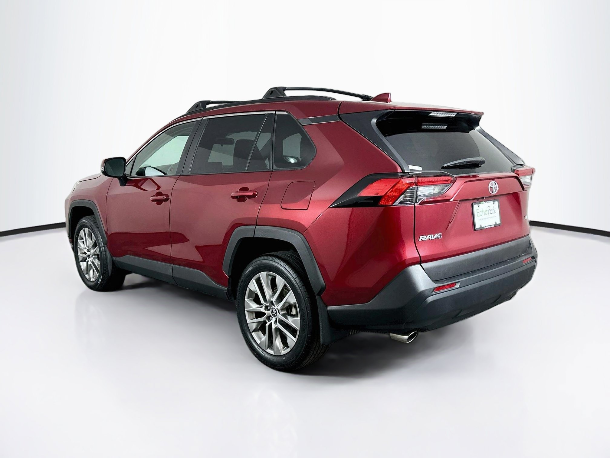 Used 2023 Toyota RAV4 XLE Premium FWD image 5