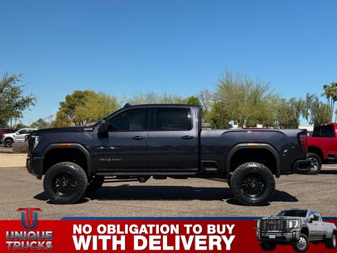 Used 2025 GMC Sierra 2500 AT4 w/ AT4 Premium Plus Package image 12