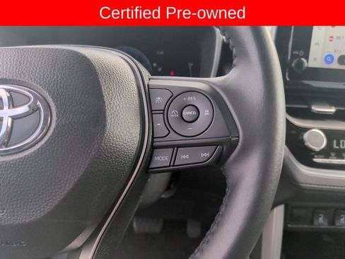Certified 2025 Toyota Corolla Cross XLE FWD image 16