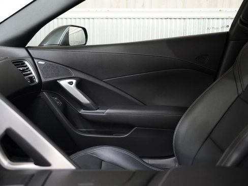 Used 2018 Chevrolet Corvette Z06 RWD image 34