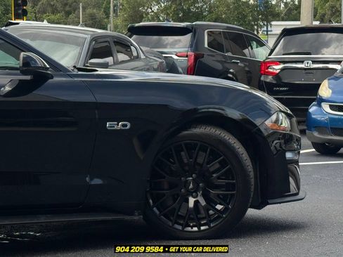 Used 2018 Ford Mustang GT Premium w/ GT Performance Package RWD image 11
