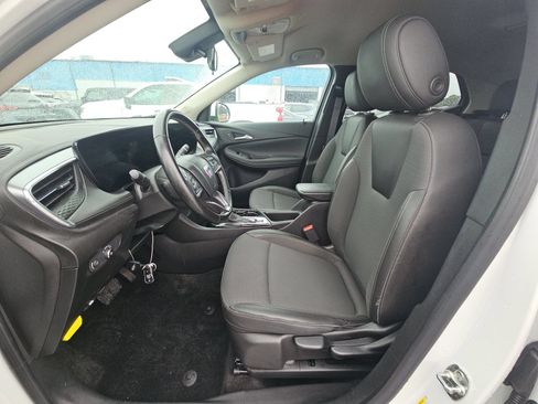 Used 2024 Buick Encore GX Preferred FWD image 3