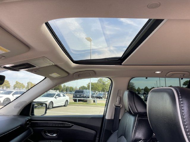 Certified 2025 Honda Pilot Elite image 24