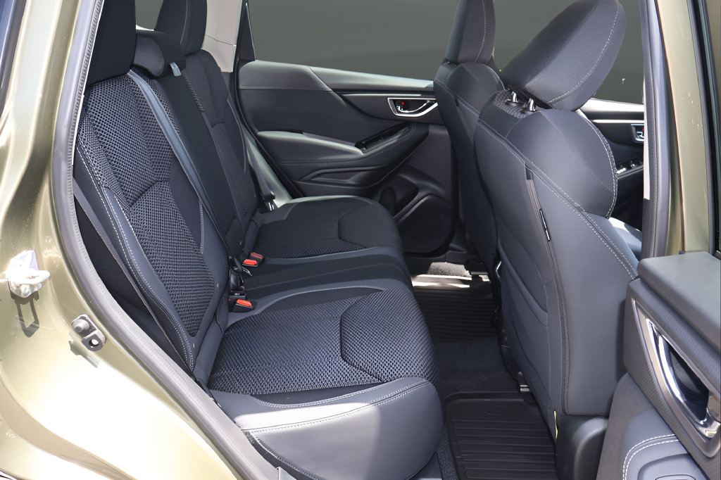 Certified 2023 Subaru Forester Premium AWD/4WD image 18
