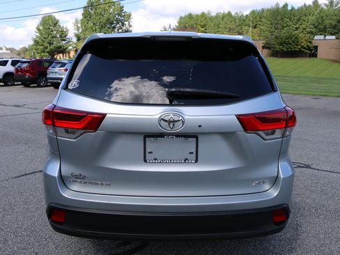 Used 2018 Toyota Highlander XLE FWD image 4