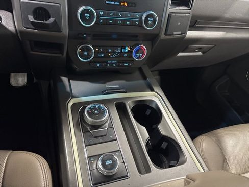Used 2018 Ford Expedition XLT w/ Equipment Group 201A image 21