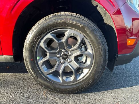 New 2025 Ford Maverick XLT w/ XLT Luxury Package image 11