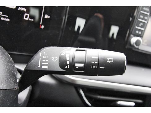 Used 2025 Nissan Kicks S FWD image 21