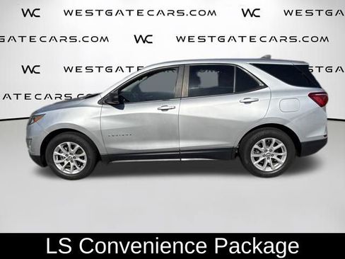 Used 2021 Chevrolet Equinox LS w/ LS Convenience Package FWD image 4