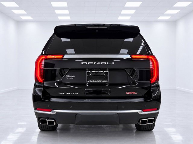 Used 2026 GMC Yukon Denali w/ Denali Reserve Package AWD/4WD image 16