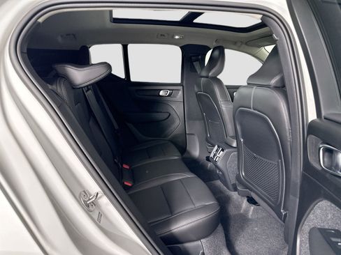 New 2026 Volvo XC40 B5 Core image 24