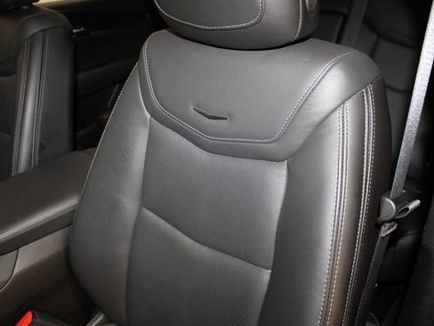 Used 2025 Cadillac XT5 Premium Luxury image 9