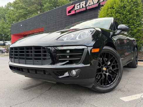Used 2018 Porsche Macan Sport Edition AWD/4WD image 2